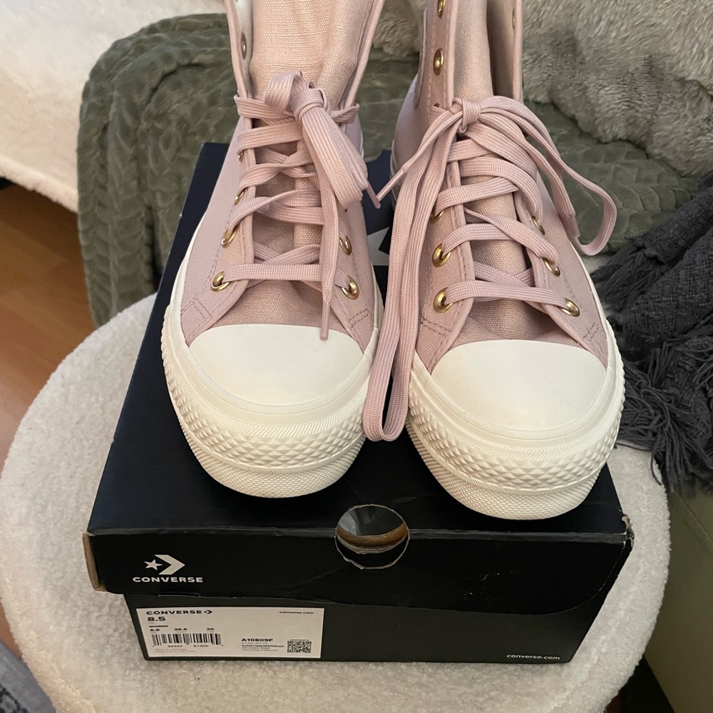 New Converse Women's blush Pink gold detail platform High-Top Sneakers